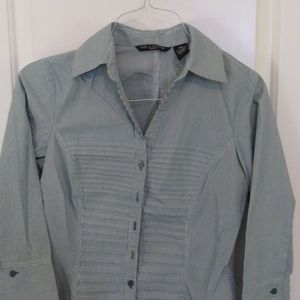 Women's long sleeve button down top